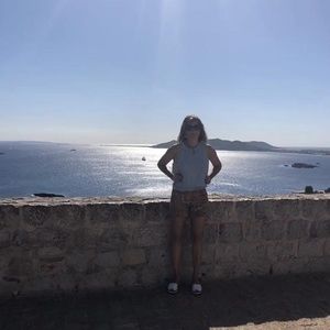 Meet your Posher, Andrea